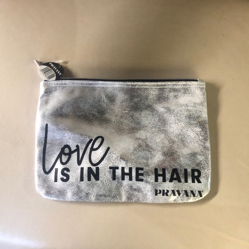 Cosmetic bag